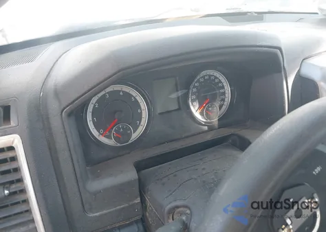 2021 Ram 1500 Classic Slt 4X2 6'4 Box z USA, uszkodzony, nr VIN 1C6RR6TT0MS520626